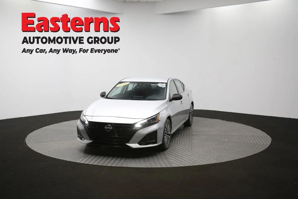 Used 2023 Silver Nissan 2.5 SR image 54