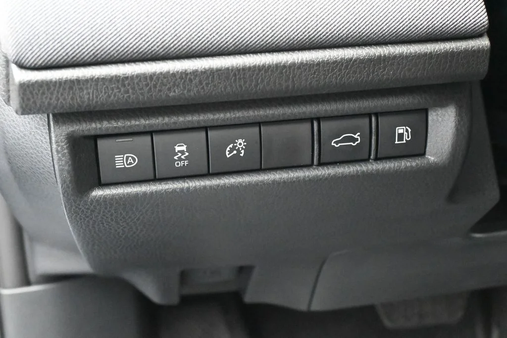 Used 2025 Ocean Toyota LE image 16