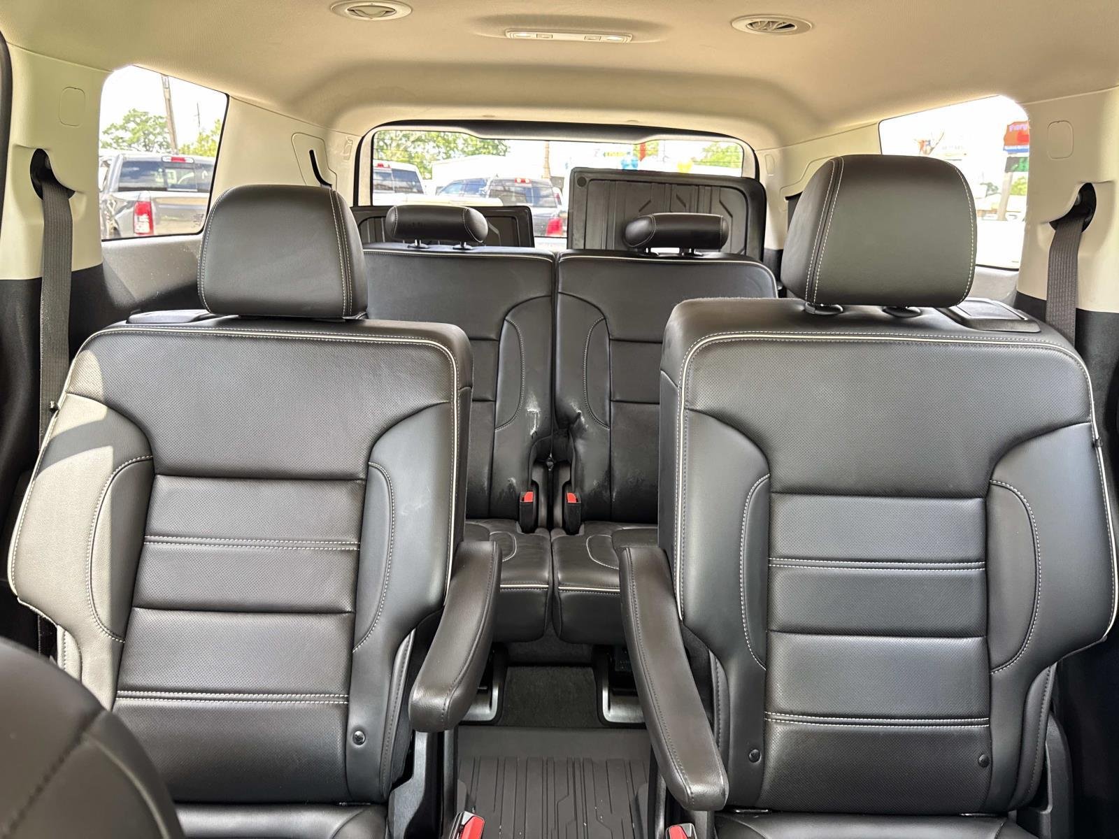 Used 2022 Black GMC Denali image 9