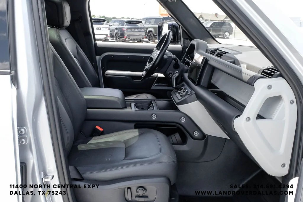 Used 2022 Hakuba Silver Metallic Land Rover XS Edition image 34