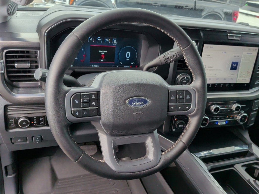 Used 2025 Agate Black Metallic Ford Lariat image 18
