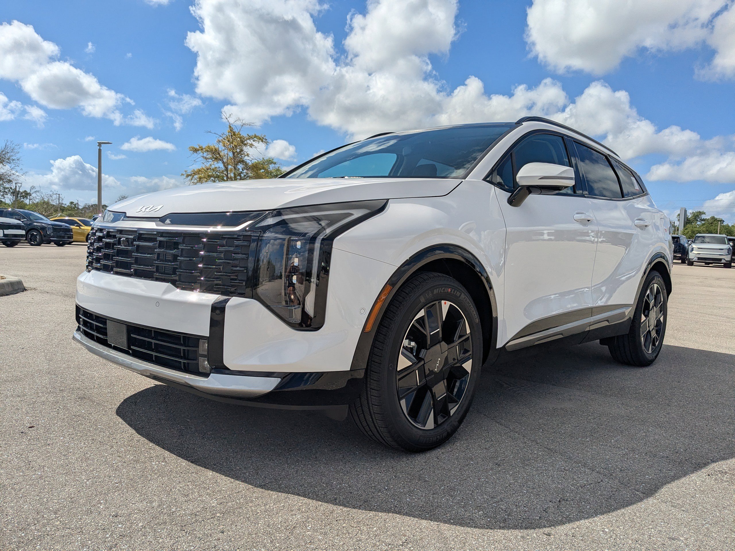 New 2026 Glacial White Pearl Kia SX Prestige image 9