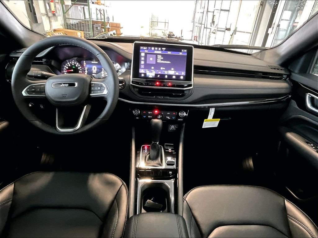 2026 Jeep Compass — photo 12