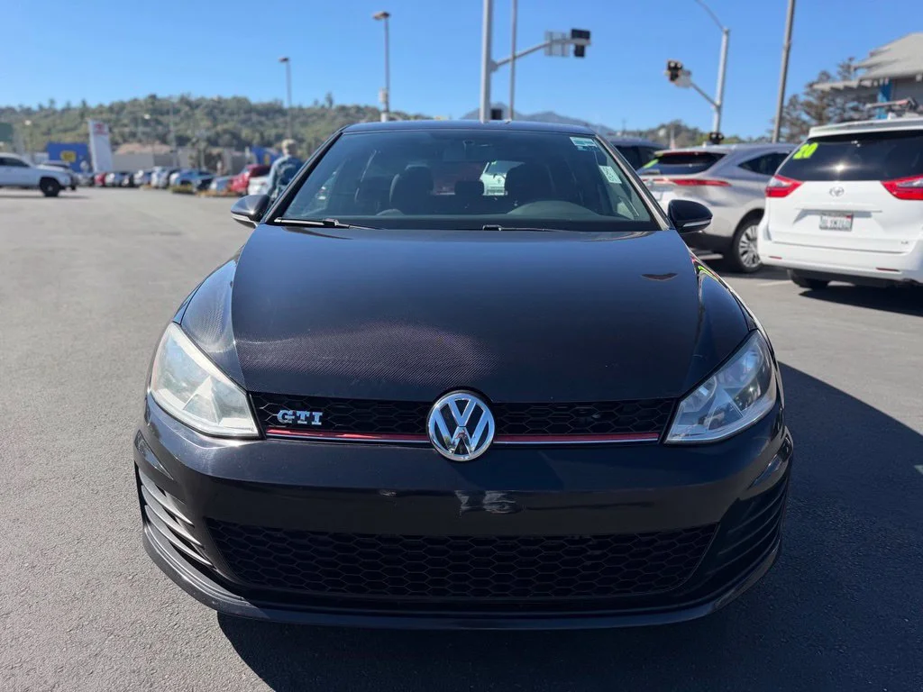 Used 2017 Black Volkswagen S image 8