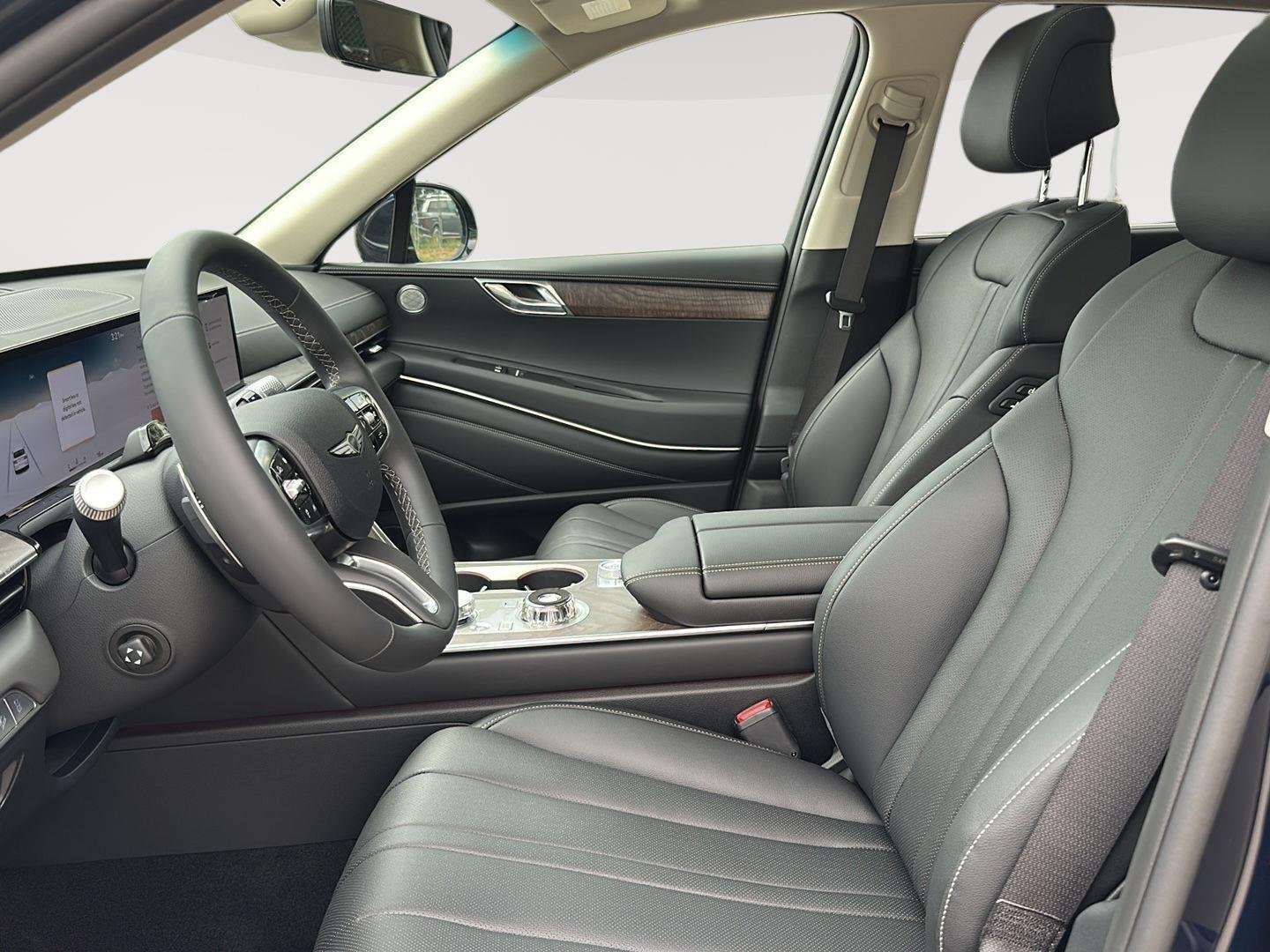 New 2026 Capri Blue Genesis 2.5T Select image 18