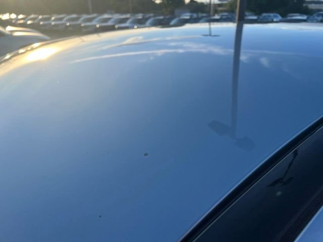 Used 2023 Silver Lincoln Standard image 9