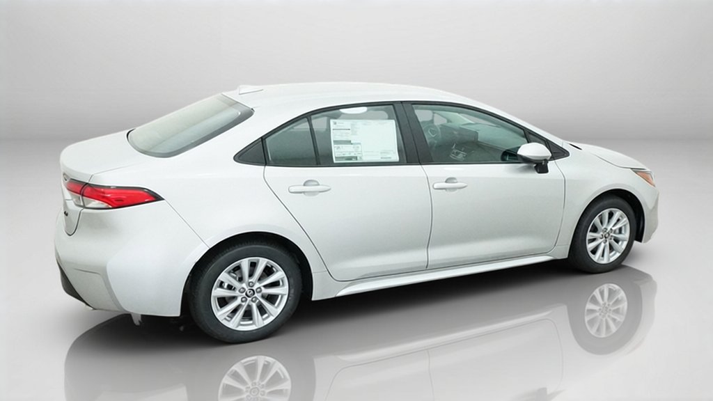 New 2027 Classic Silver Metallic Toyota LE image 8