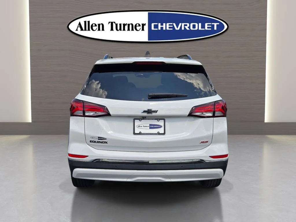 Used 2022 White Chevrolet RS image 8
