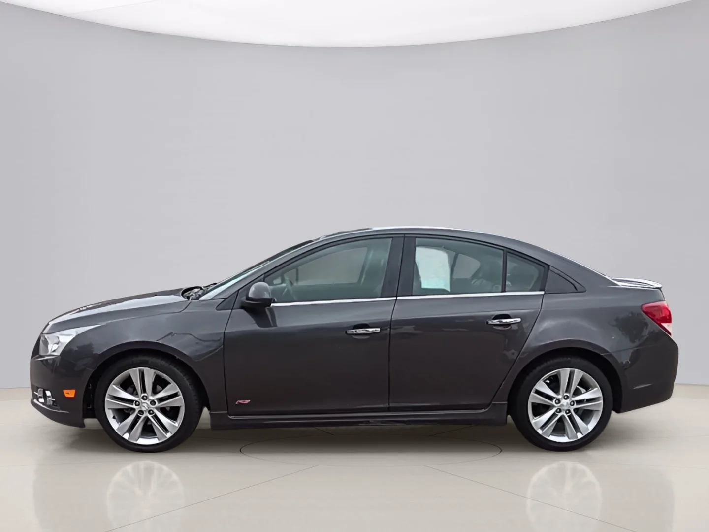 Used 2014 Gray Chevrolet LTZ image 2