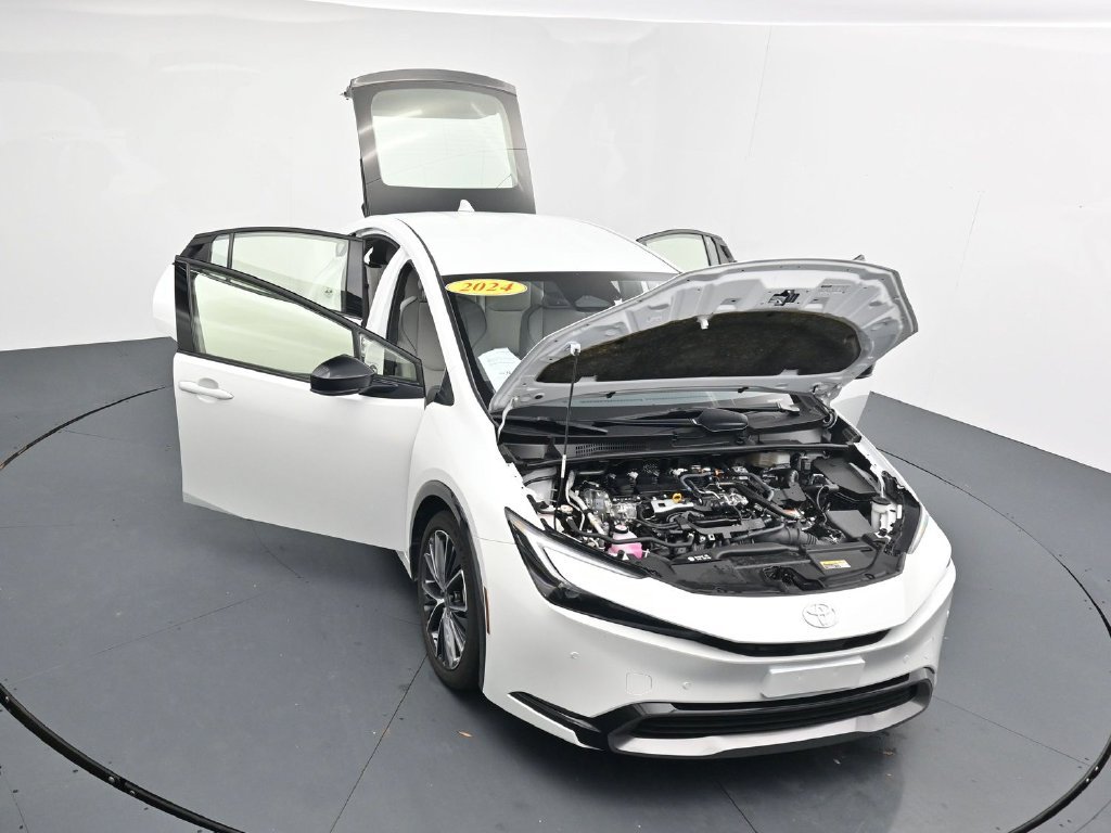 Used 2024 Beige Toyota XLE image 40