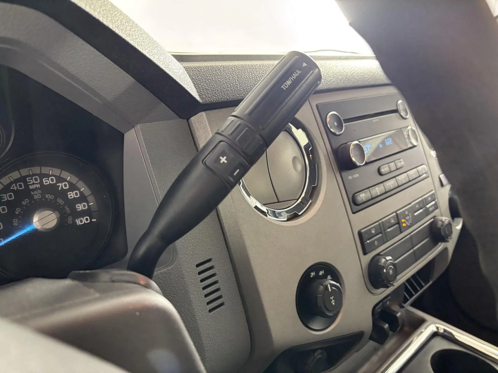 Used 2014 Sterling Gray Metallic Ford XLT image 27