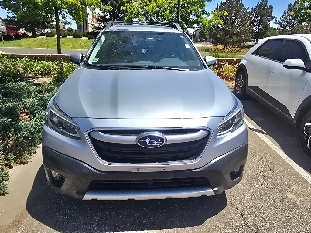 Used 2021 Ice Silver Metallic Subaru Limited image 19