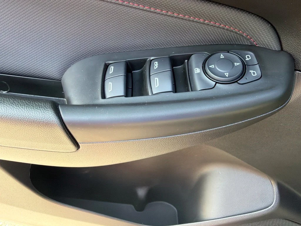 Used 2023 Crimson Chevrolet RS image 11