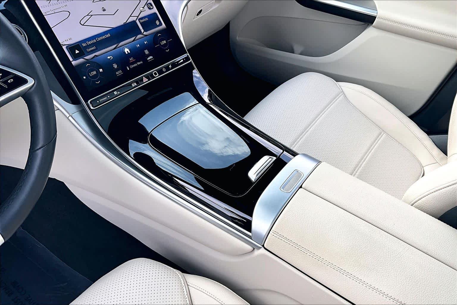 Used 2024 Graphite Grey Metallic Mercedes-Benz GLC 300 image 16