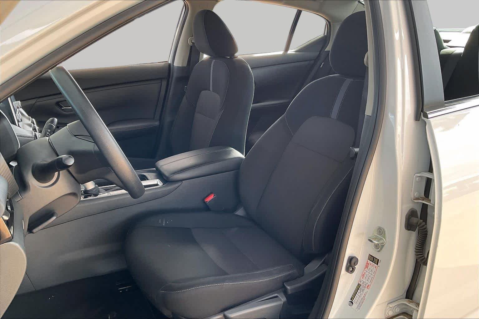 Used 2025 Fresh Powder Nissan SV image 9