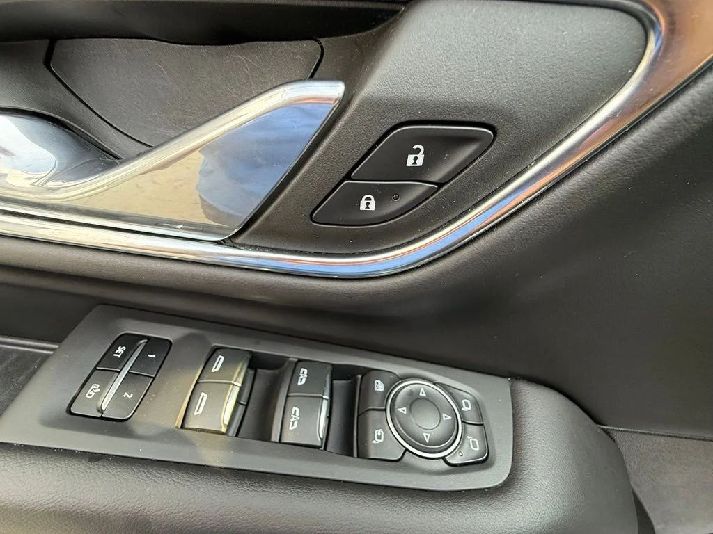 Used 2023 Gray Chevrolet Premier image 20