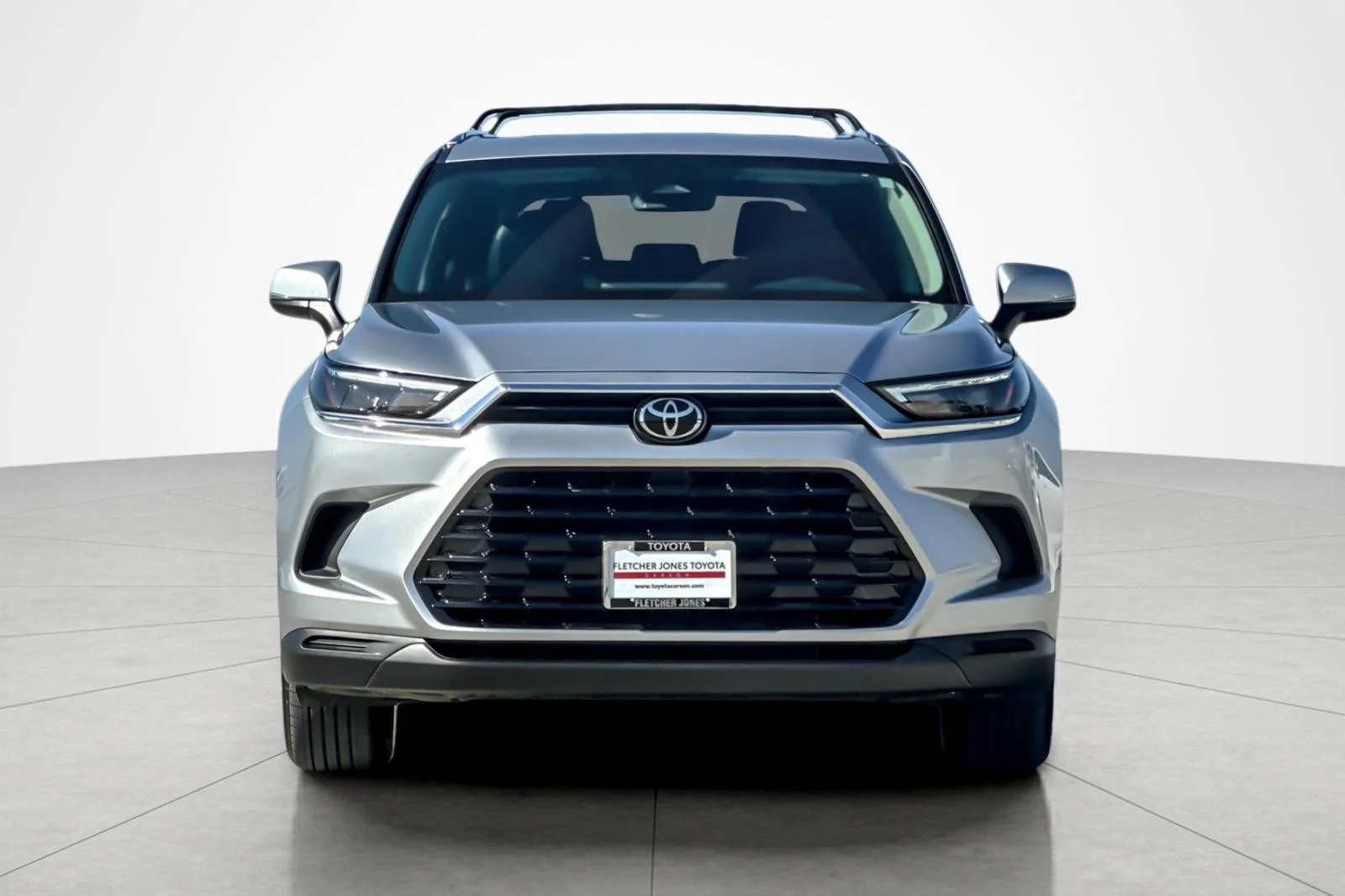 Certified Used 2026 CELESTIAL SILVER MET Toyota XLE image 8