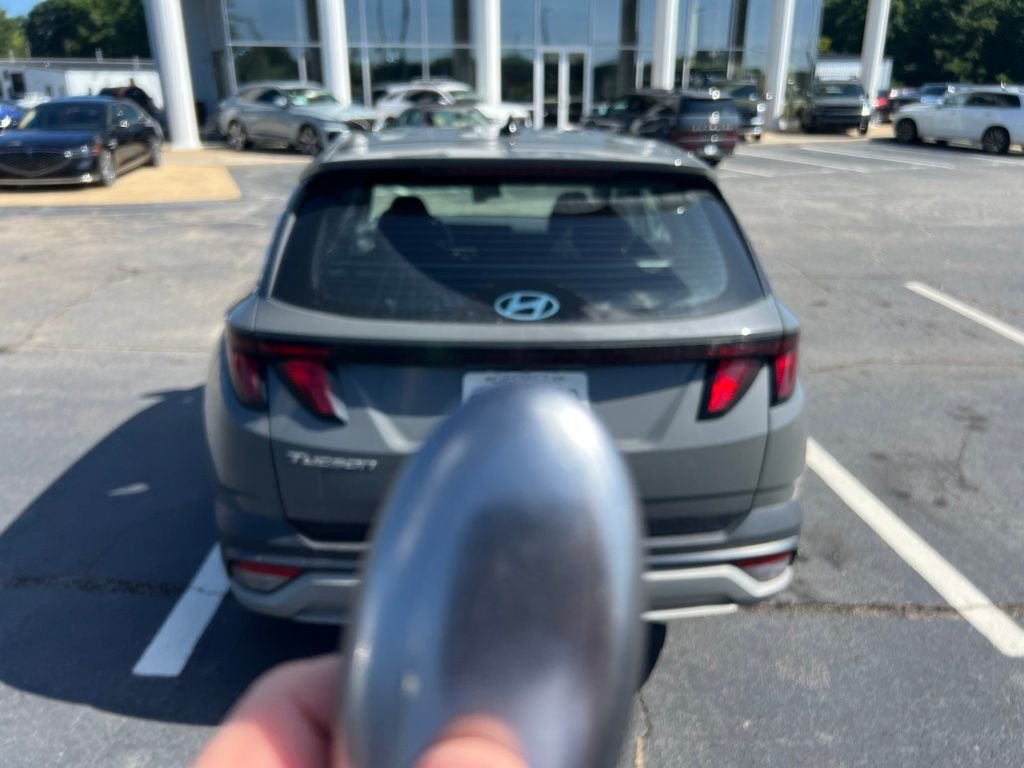 Used 2025 Gray Hyundai SE image 4