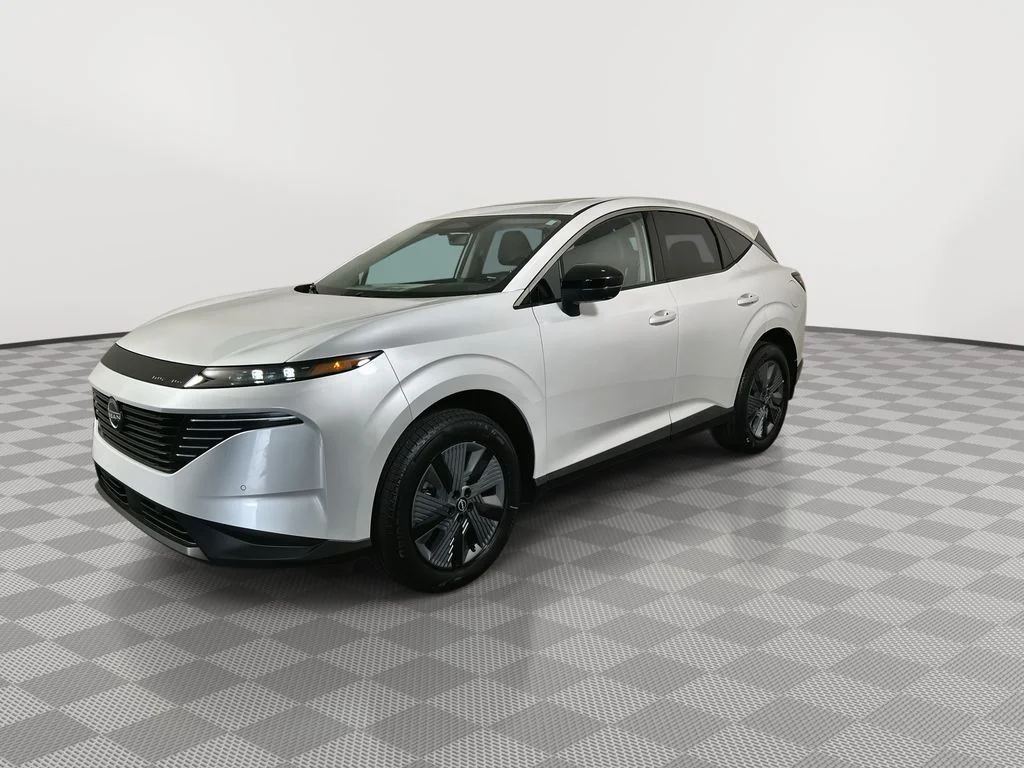 New 2026 White Nissan SL image 4