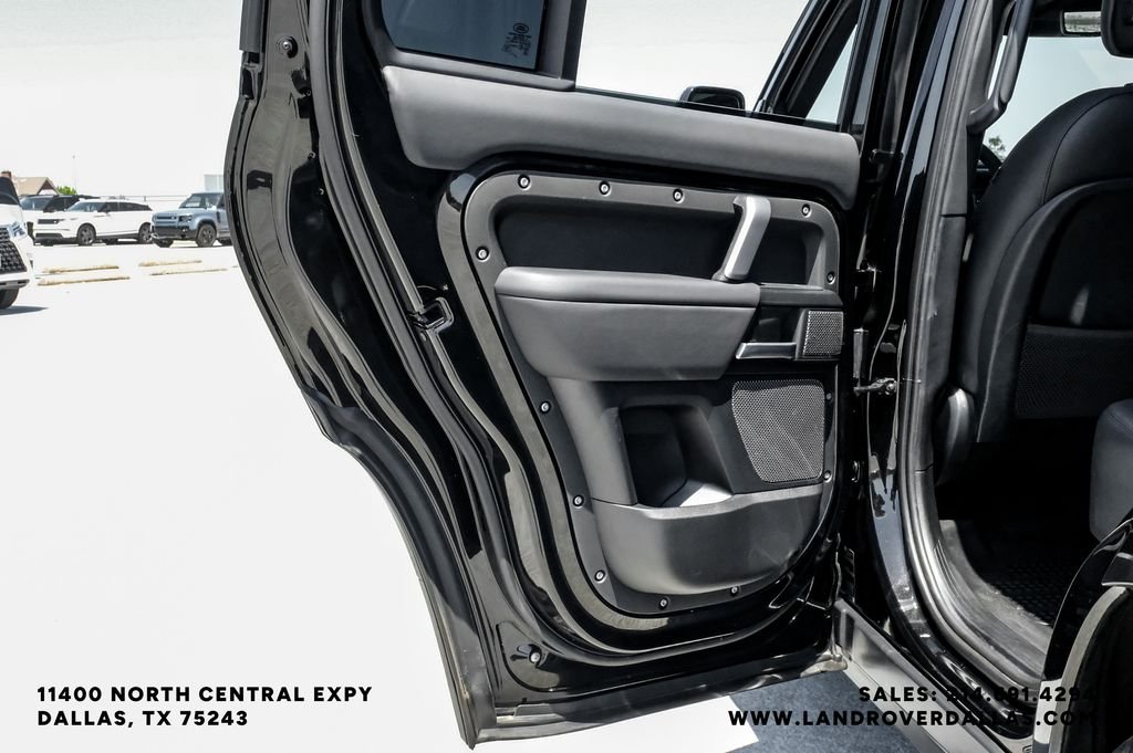 Used 2024 Black Land Rover V8 image 46