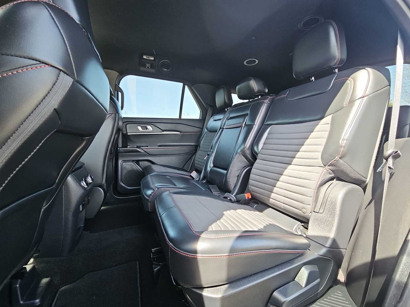 Used 2025 Carbonized Gray Metallic Ford ST-Line image 14