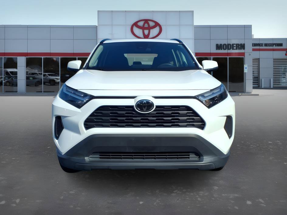 Used 2024 Ice Cap Toyota XLE image 8
