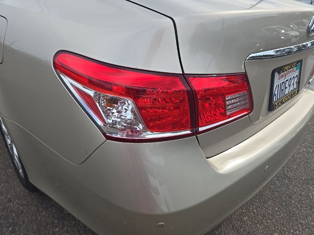 Used 2012 Beige Lexus 350 image 13