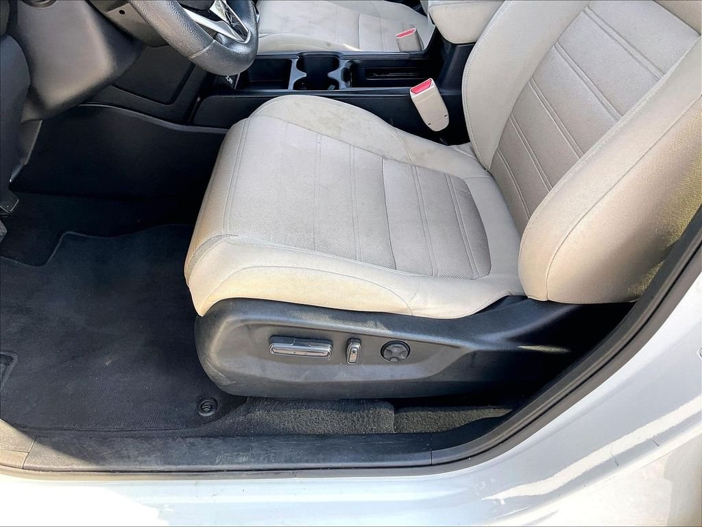 Used 2022 Platinum White Pearl Honda EX image 34