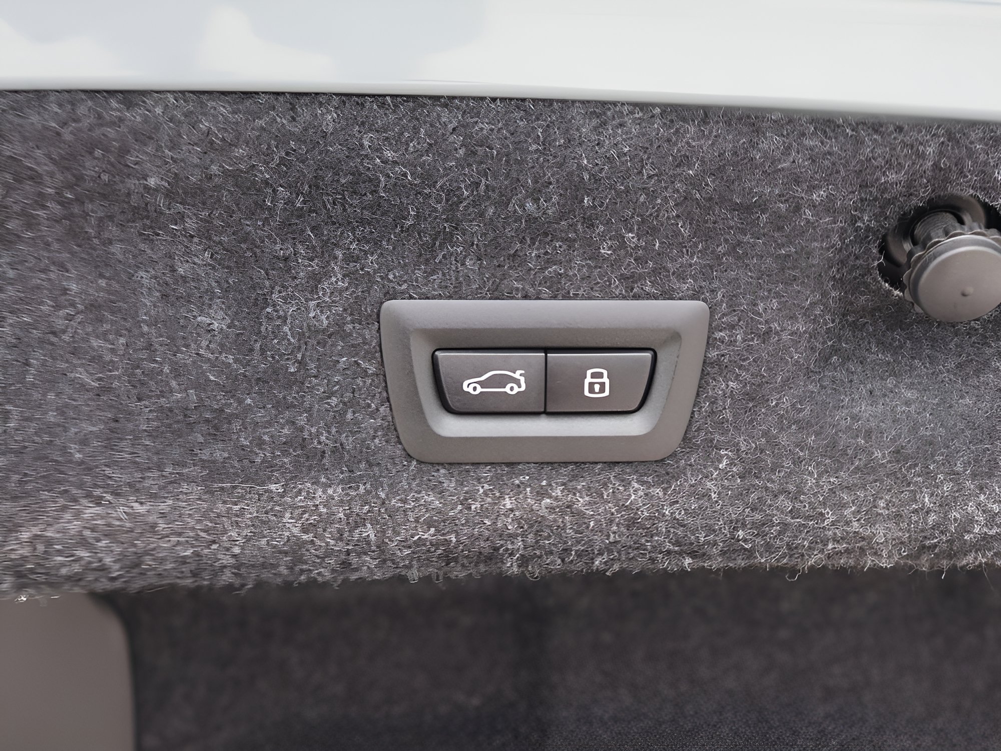 Used 2026 Brooklyn Gray Metallic BMW Competition image 14