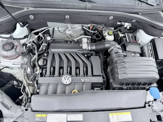 Used 2023 OPAL WHITE PEARL EFFECT Volkswagen 3.6L V6 SEL image 9
