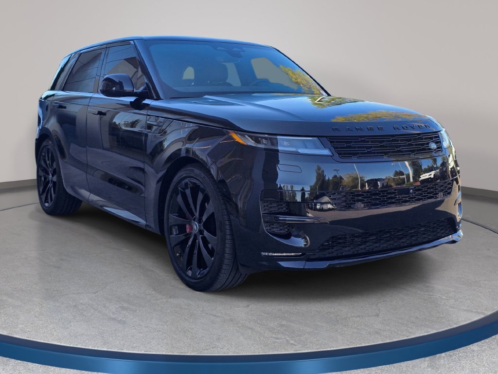 Certified Used 2025 Black Land Rover Dynamic SE image 3