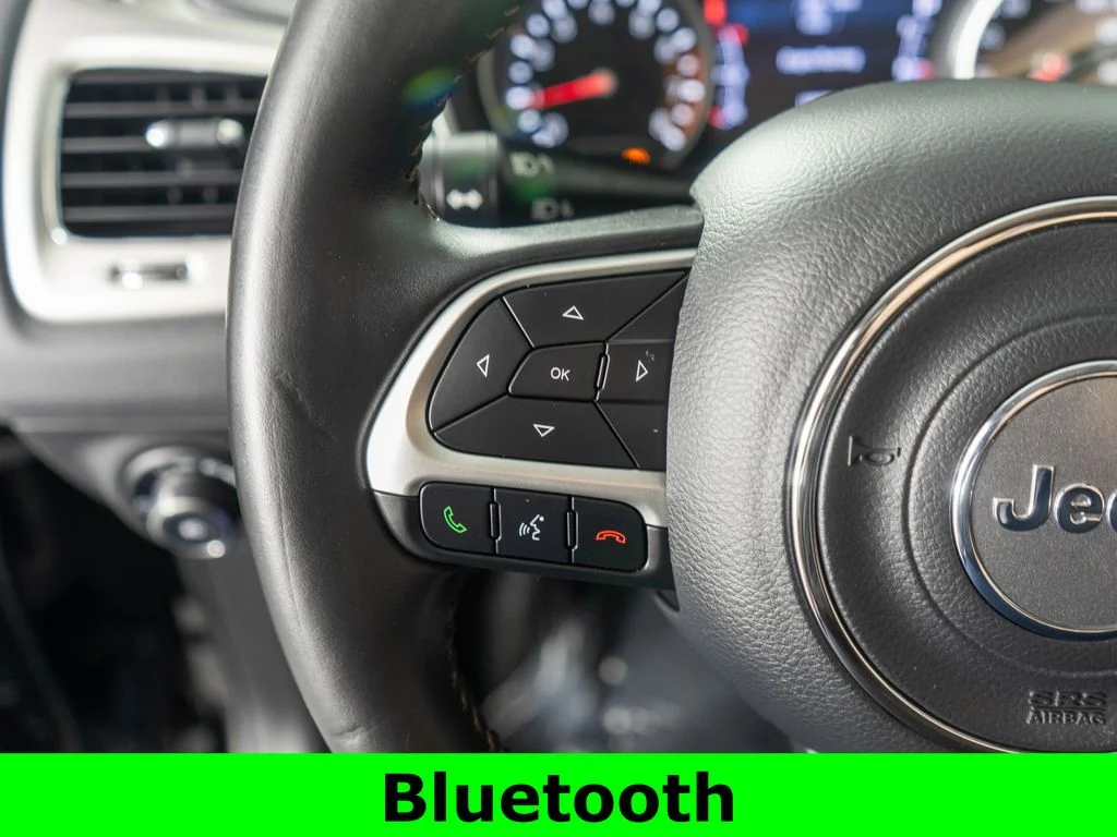 Used 2018 Black Jeep Latitude image 15
