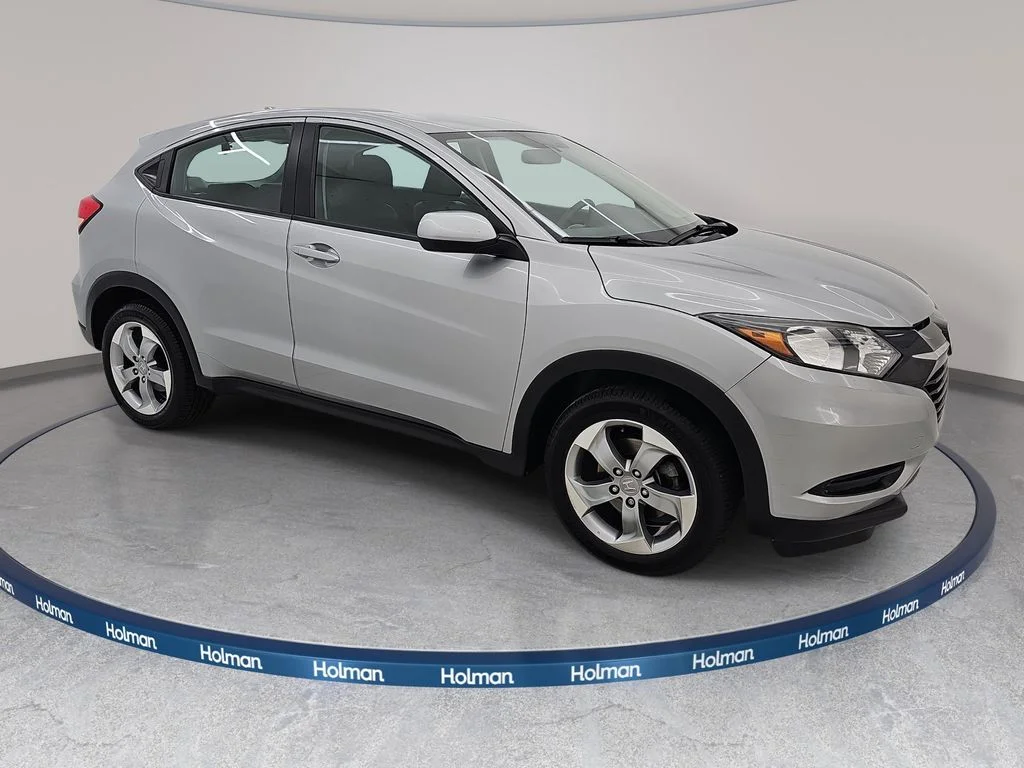Used 2018 Silver Honda LX image 4