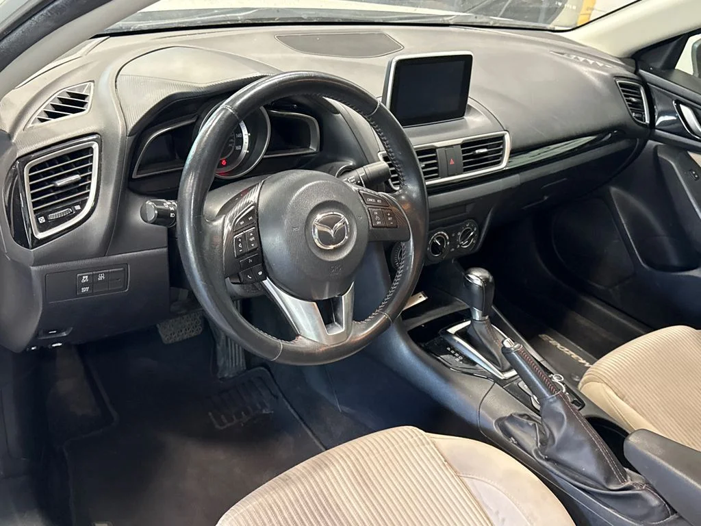 Used 2015 White Mazda i Touring image 6