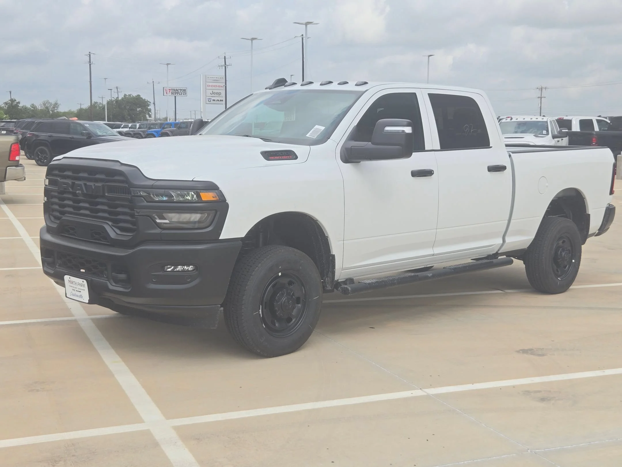 New 2026 Bright White Clearcoat RAM Tradesman image 7