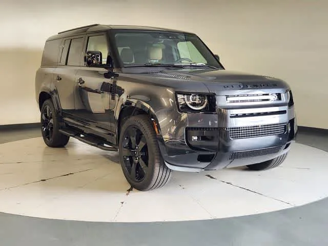 New 2026 Carpathian Grey Premium Metallic Land Rover X-Dynamic SE - 130 P400 image 11