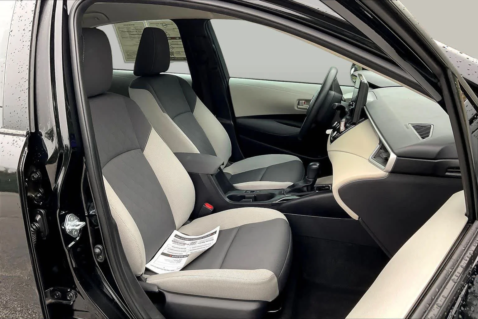 Used 2025 Midnight Black Metallic Toyota LE image 9