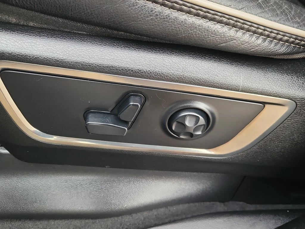 Used 2019 White Ram Limited image 8