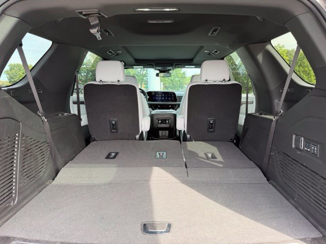 Used 2025 Beige Chevrolet Premier image 10
