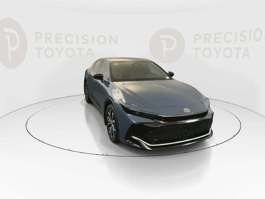 Certified Used 2026 Cloud Toyota XLE image 5