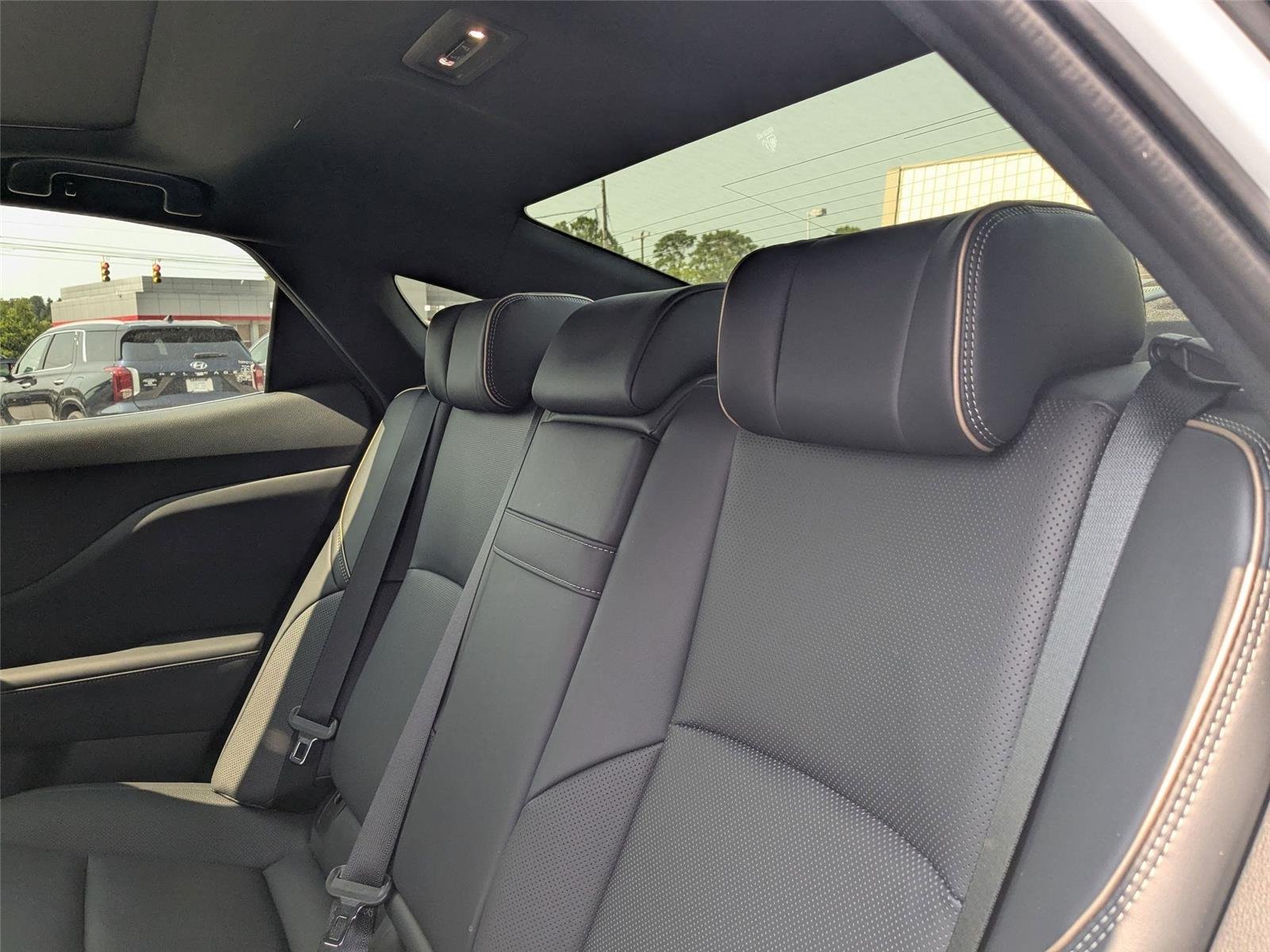 Used 2025 Oxygen White Toyota Platinum image 28