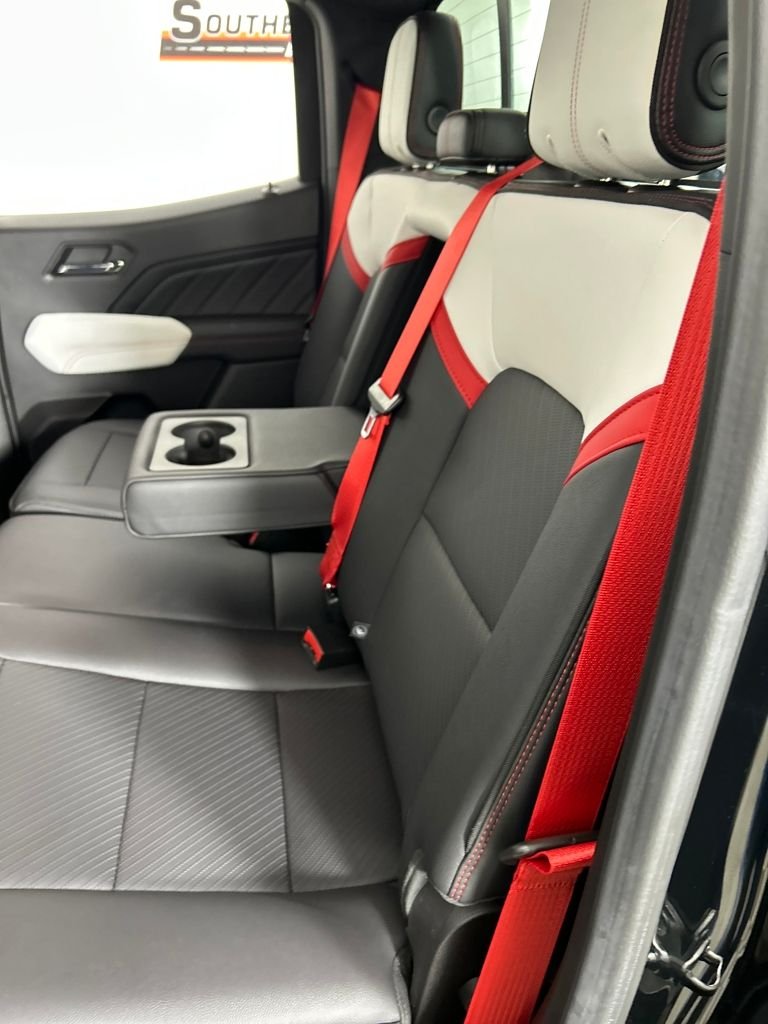 2024 GMC Canyon AT4X - Photo 18