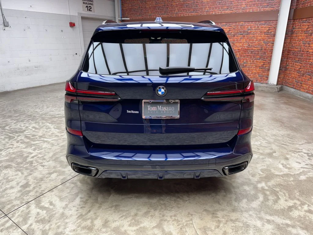 Used 2026 Blue BMW xDrive40i image 4