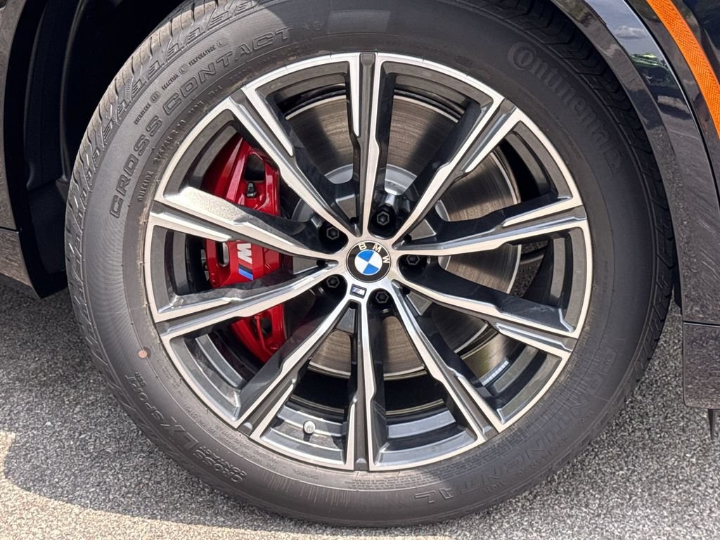 New 2026 Carbon Black Metallic BMW xDrive50e image 19
