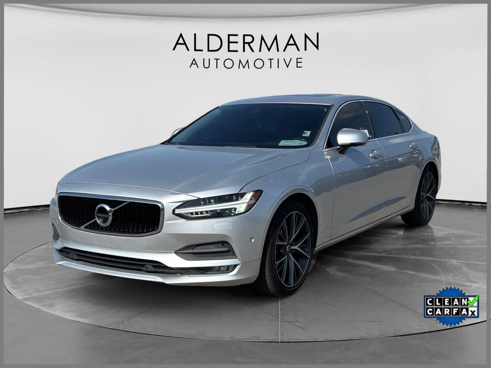 2018 Volvo S90 T5 Momentum FWD's photo