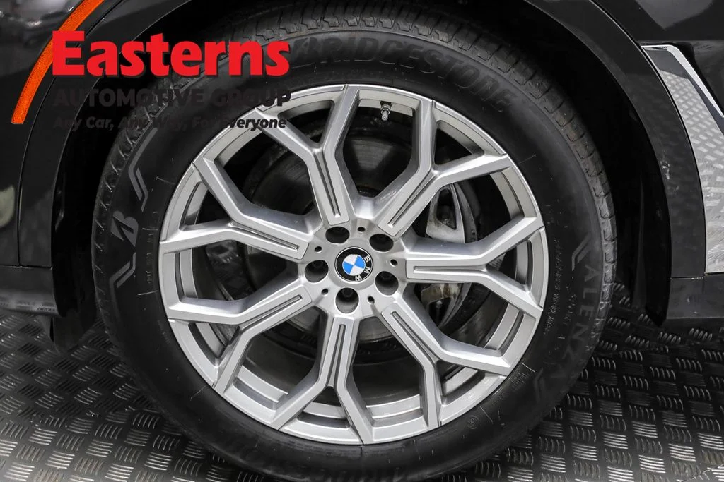 Used 2022 Gray BMW xDrive40i image 30