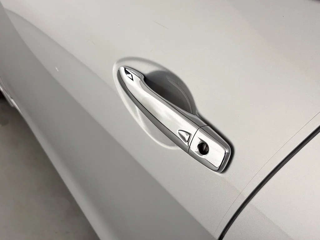 Used 2018 Silver Nissan 3.5 SL image 11