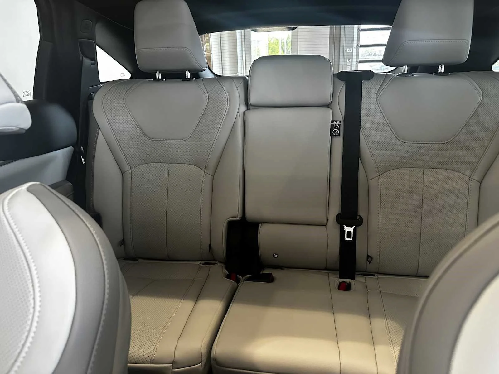 New 2027 RADIANT WHITE INFINITI Sport AWD image 15