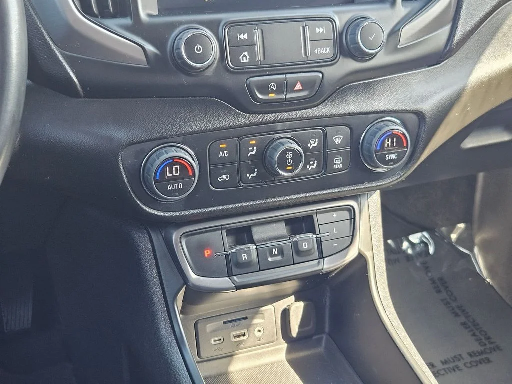 Used 2023 Sterling Metallic GMC AT4 image 21