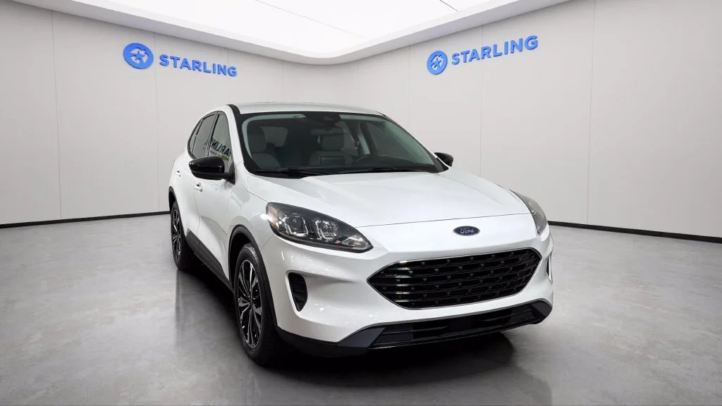 Used 2022  Ford SE image 14